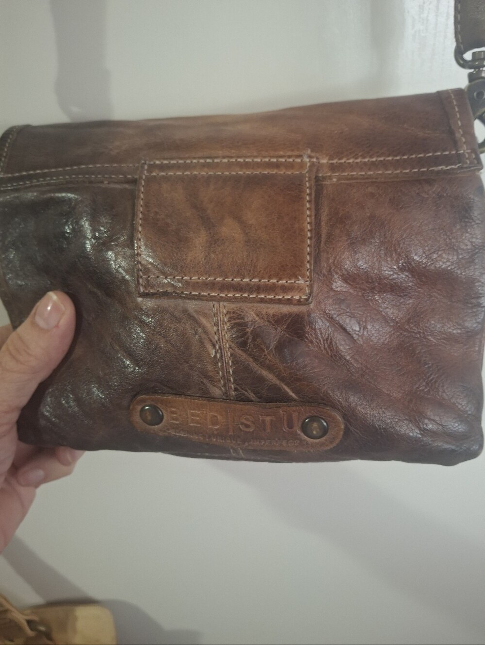 BED STU Women's Brown Leather Crossbody Bag - Classic Style - Picture 2 of 6